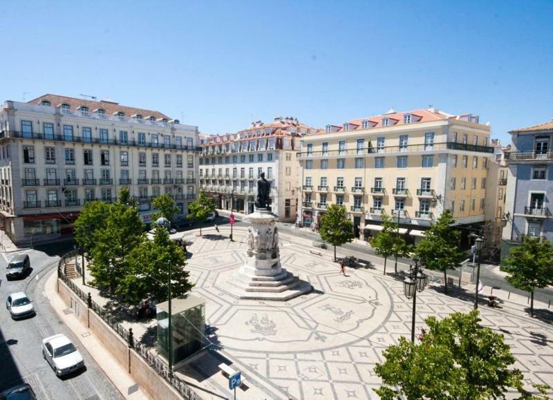 Three Bedroom Apartment In Historical Centre -Bairro Alto Lisbon Exterior photo